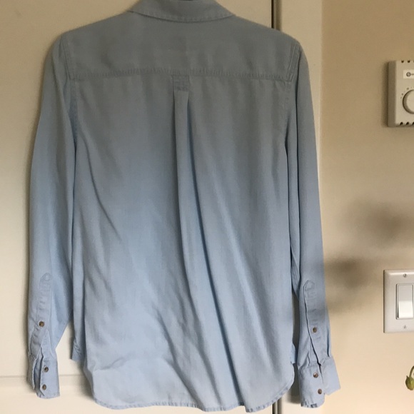 American Eagle chambray blue shirt - Picture 5 of 6